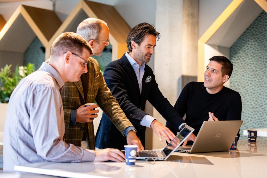 Collega's in overleg